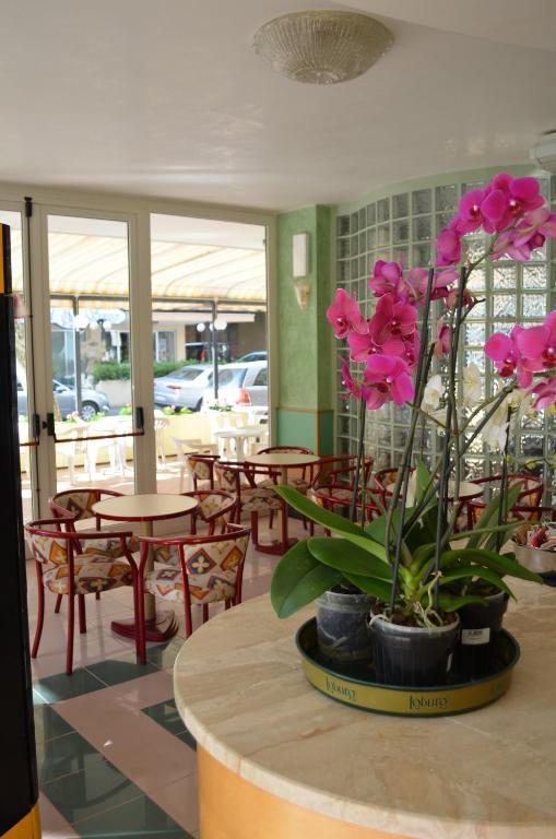 Hotel Aiglon Rimini Exterior photo