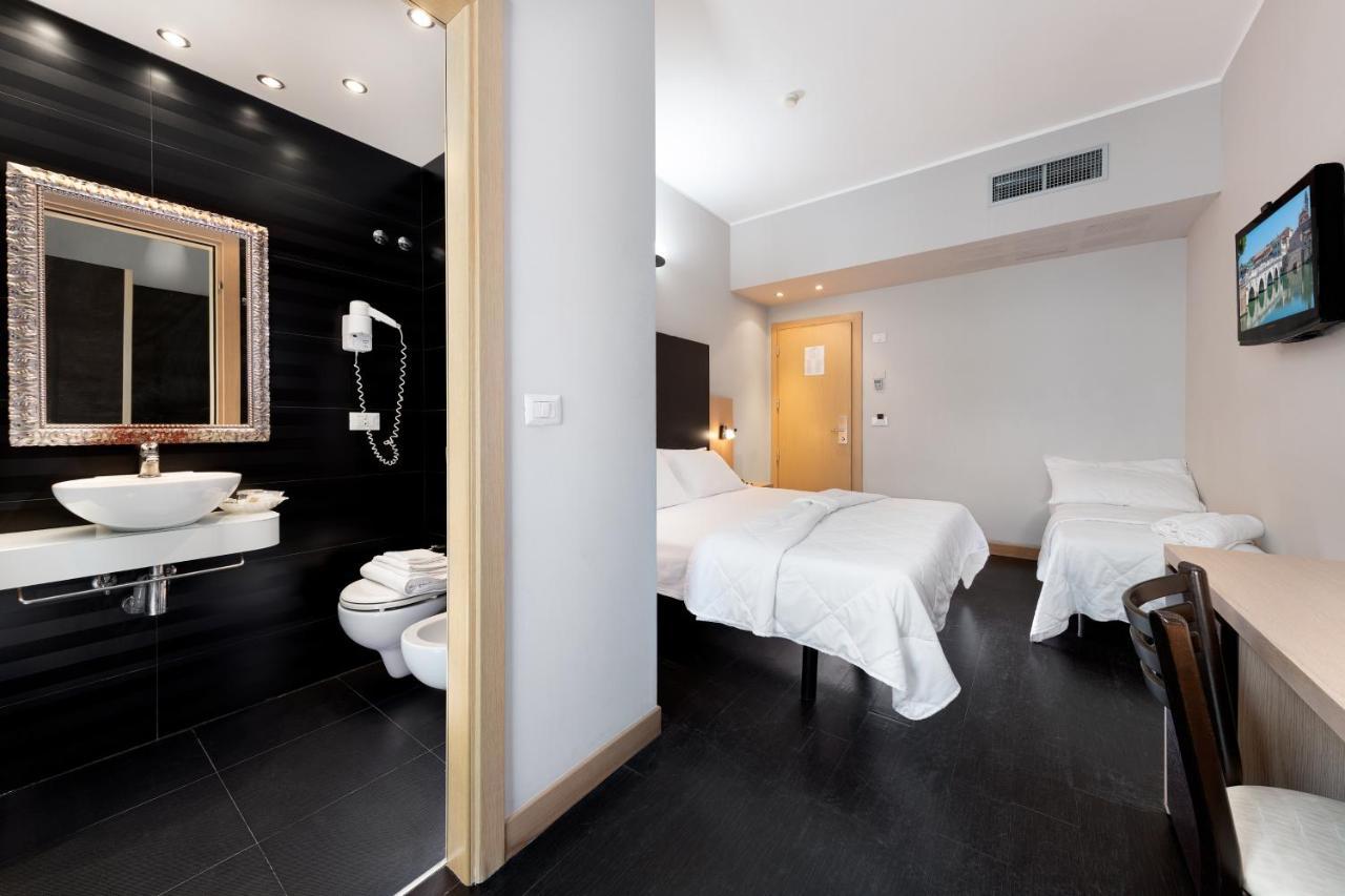 Hotel Aiglon Rimini Exterior photo